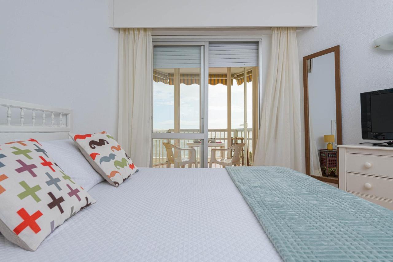 Great Location And Frontal Sea View Appartamento